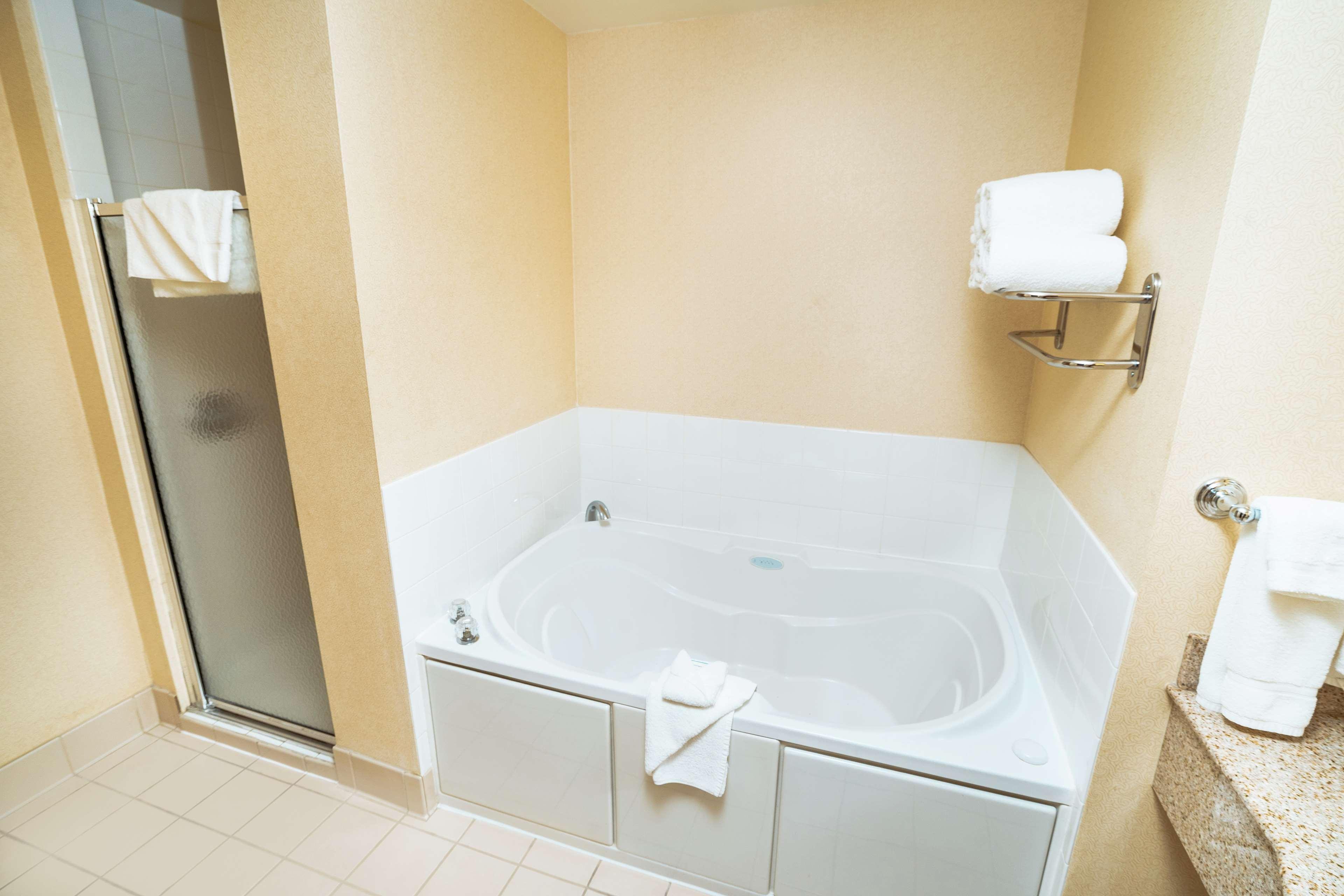 Hilton Garden Inn Ontario Rancho Cucamonga Eksteriør bilde