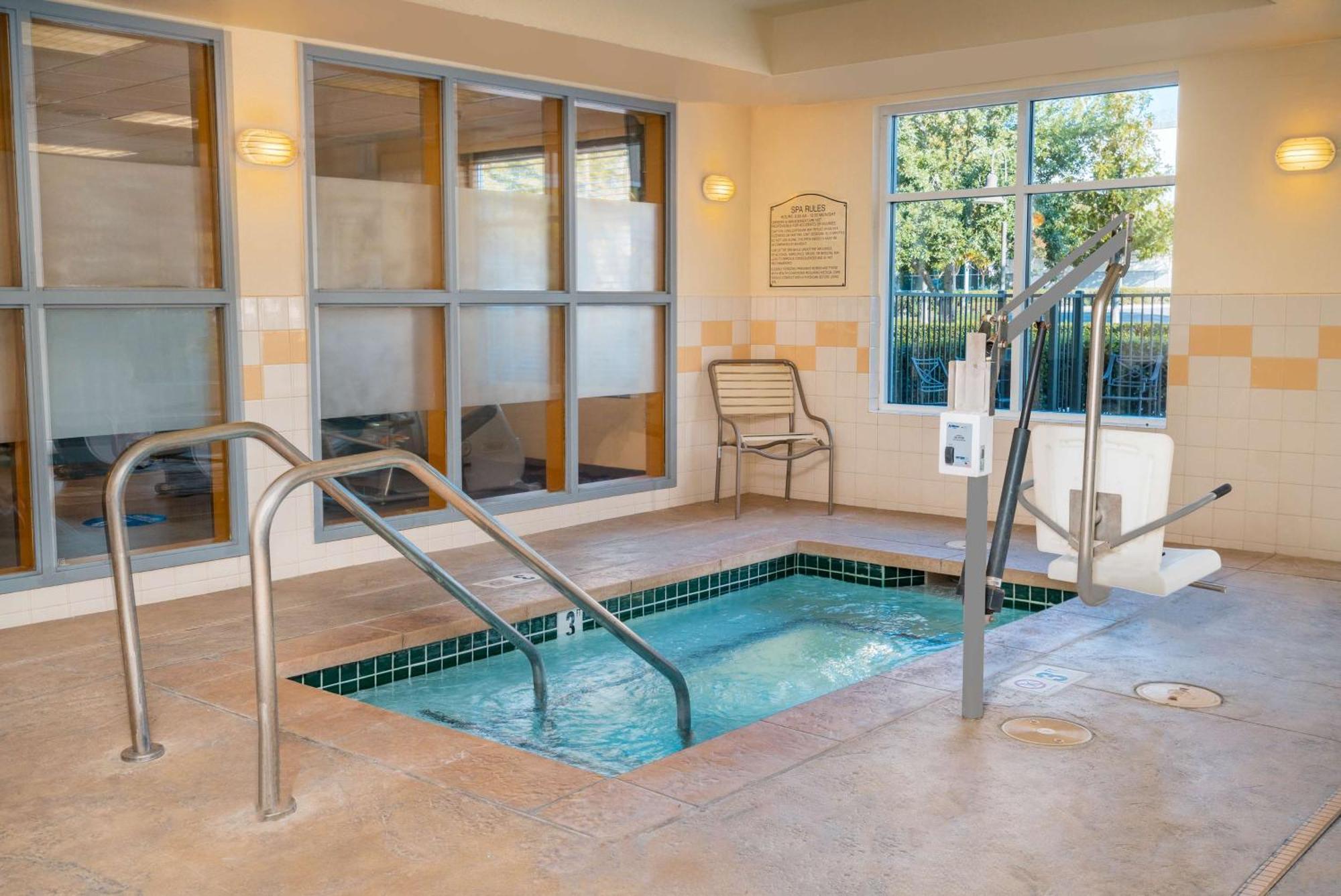 Hilton Garden Inn Ontario Rancho Cucamonga Eksteriør bilde