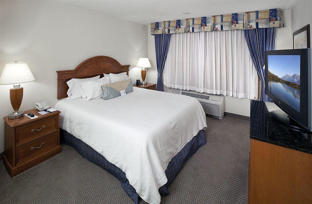 Hilton Garden Inn Ontario Rancho Cucamonga Eksteriør bilde